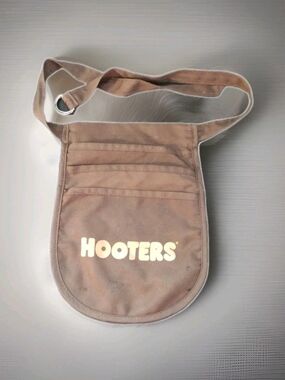 Hooters Brown Waitress Apron With Front Logo